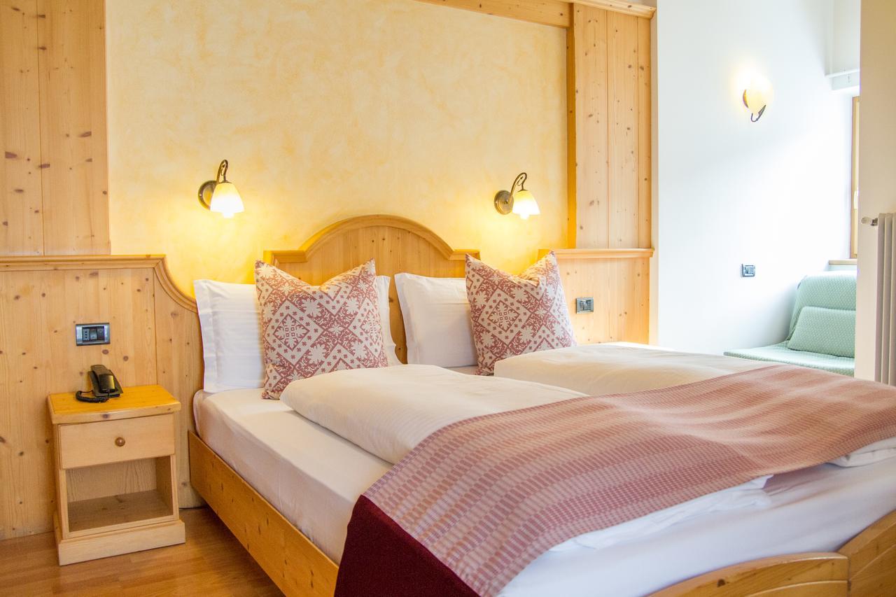 Hotel Genzianella Ziano di Fiemme Exteriér fotografie